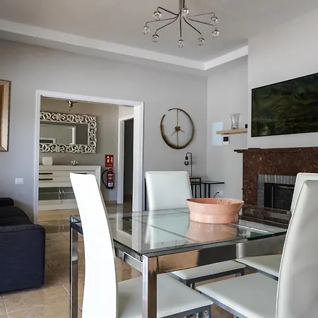 Casa Peras, * La Laguna (Tenerife)